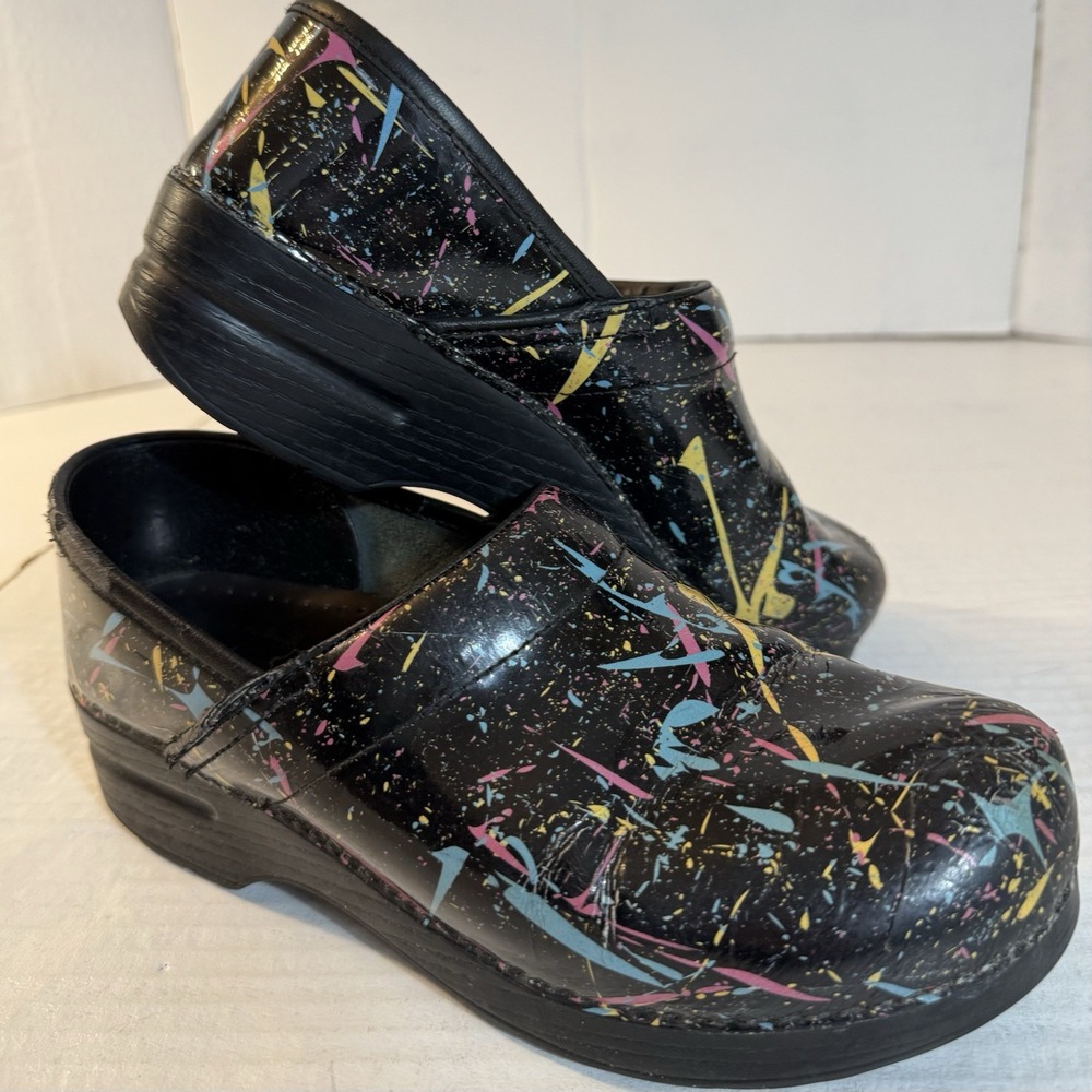 Dansko XP 2.0 Paint Splatter Patent Clogs Womens 39 8.5-9 Non Slip Nursing Shoes